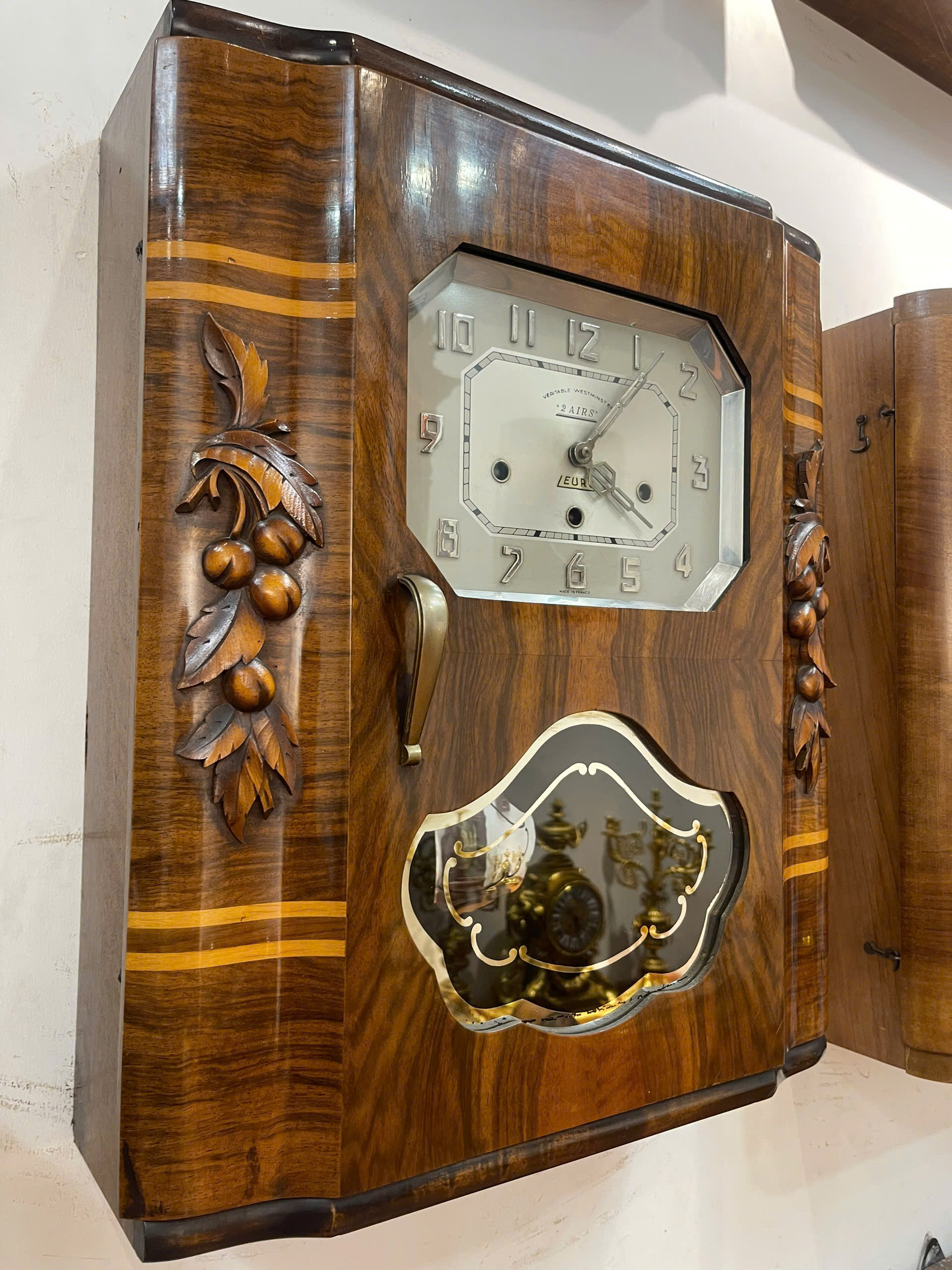 1616111620010679393 (2)